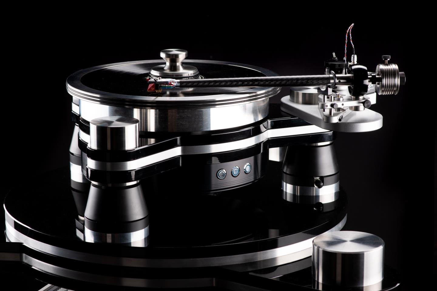 VPI Avenger Direct turntable