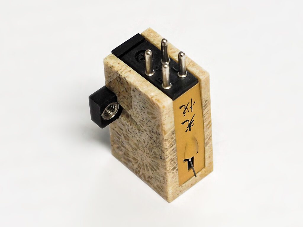 Koetsu Coralstone