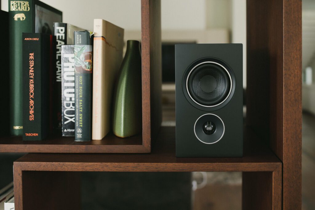 PSB Alpha iQ