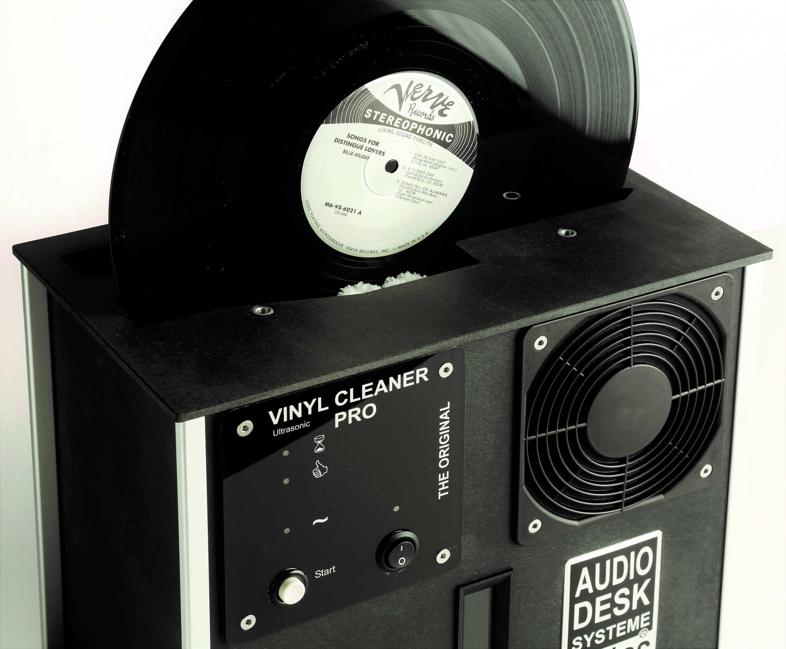 CLOSED WIN! An Audiodesksysteme Vinyl Cleaner PRO record cleaning machine worth £2,850…and more