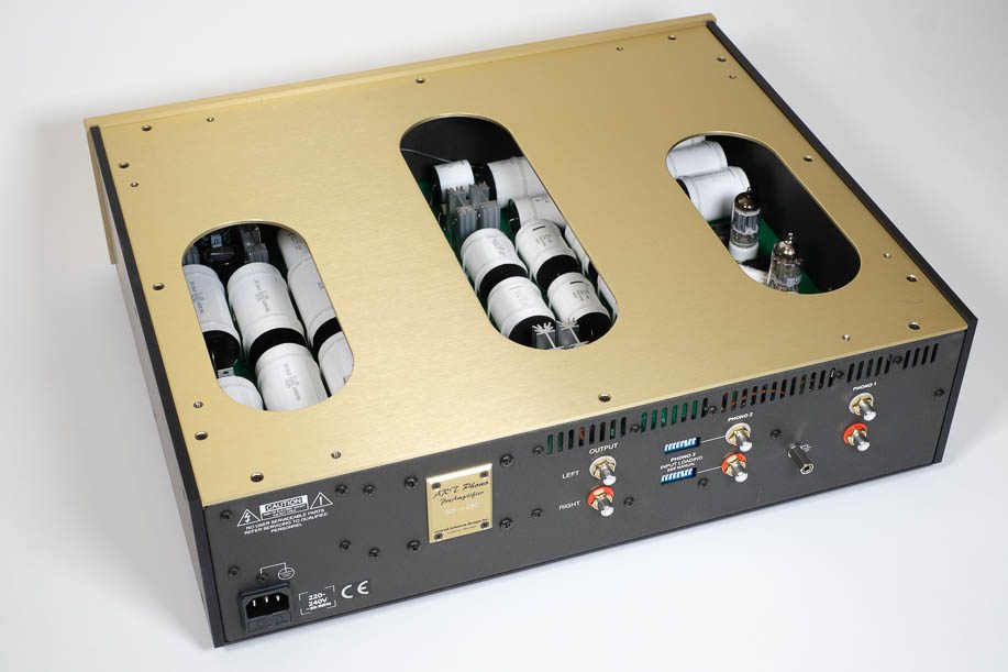 c-j ART Phono internal with cover