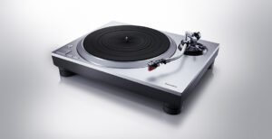 Technics SL-1500C turntable