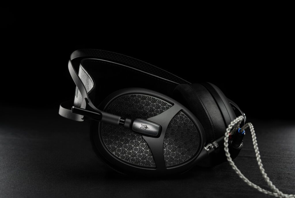 Meze Audio Empyrean II detail 2