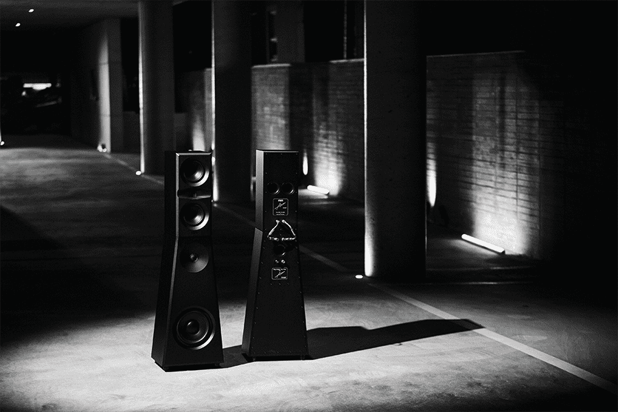 Out of The Box – Mon Acoustics