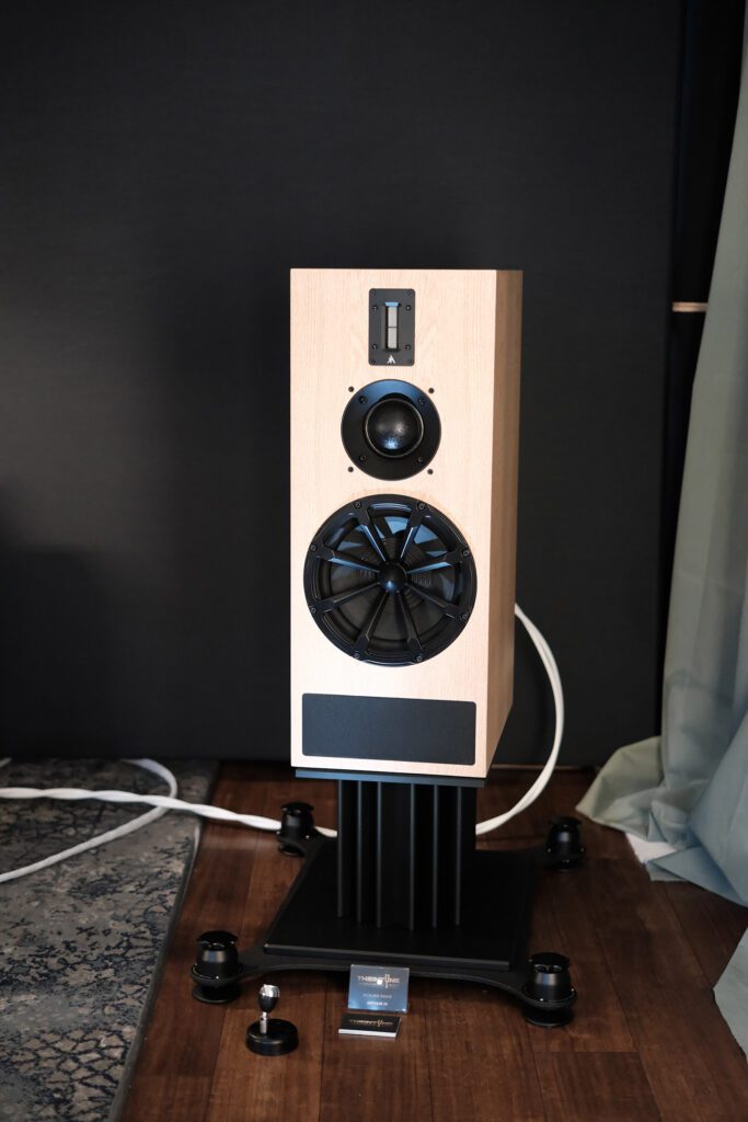 Kerr Acoustics D200